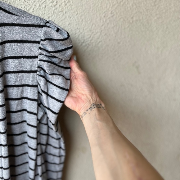 Levi's 720 High Rise Skinny 25 + Grey & Black Stripe Cardigan M COMBO DEAL - Picture 7 of 11